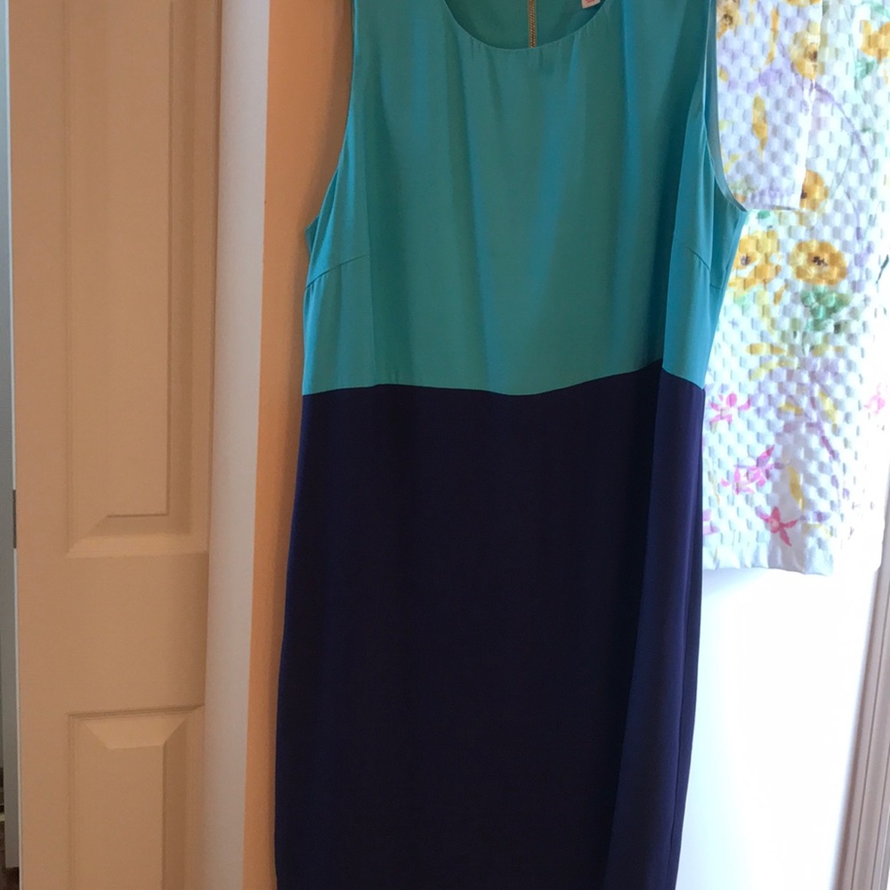 Ladies dress, fully lined